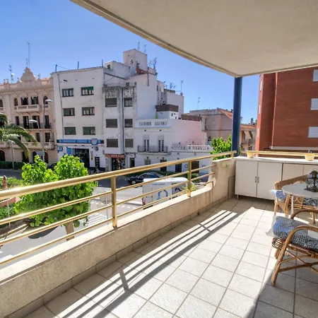 アパート The Rose By Hello Homes