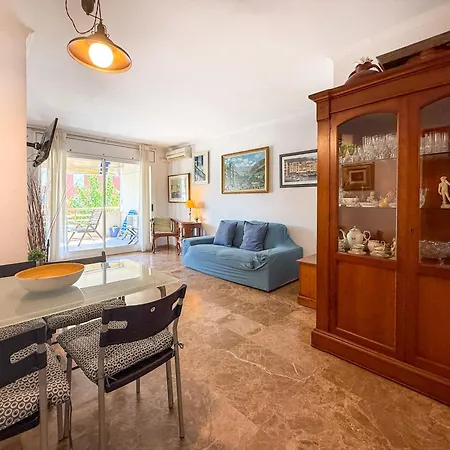 The Rose By Hello Homes Apartament